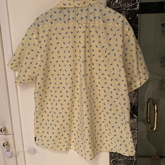Pineapple Mens XXL button up - Picture 5 of 5